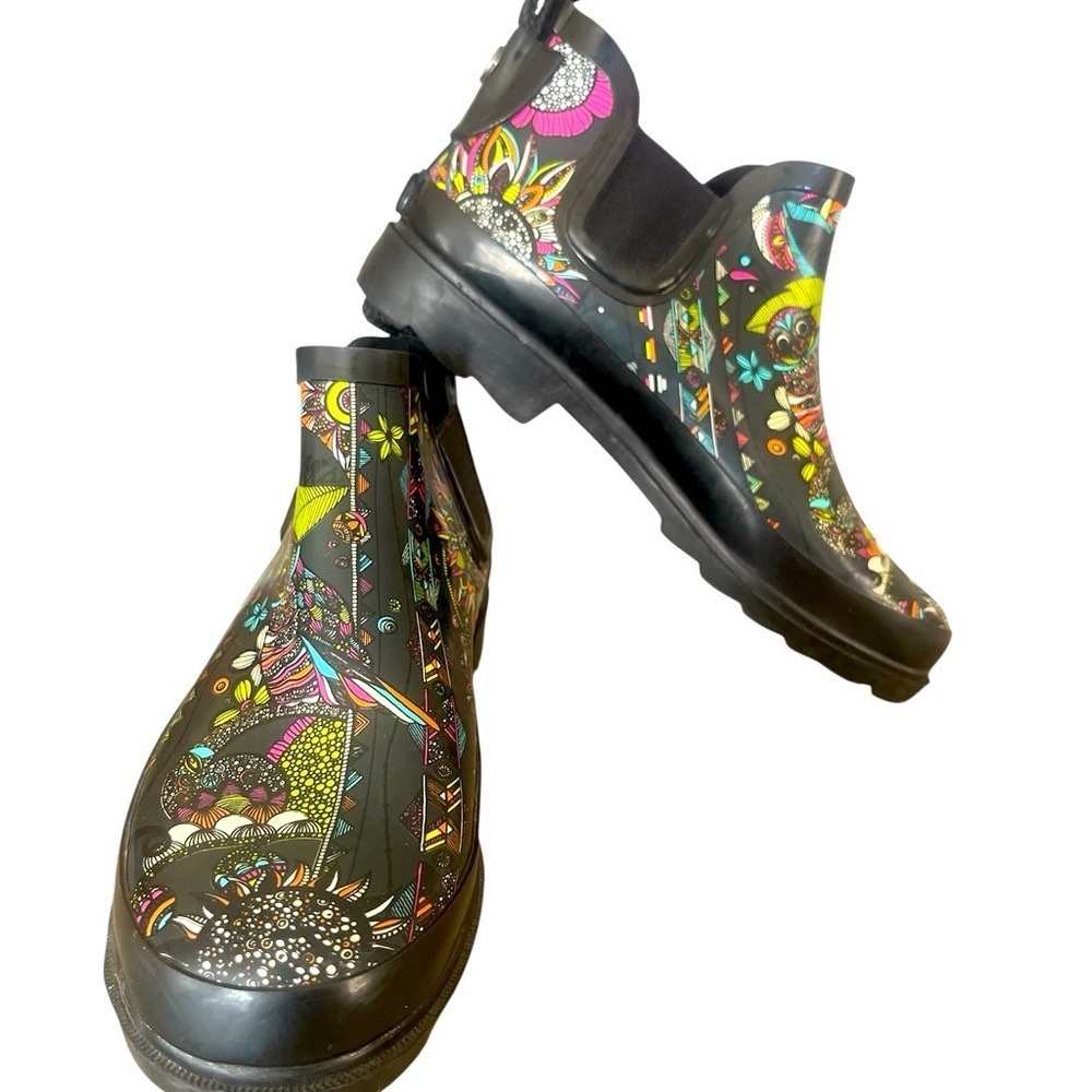 SakRoots Rainbow Spirit Desert Rain Boots Size 10